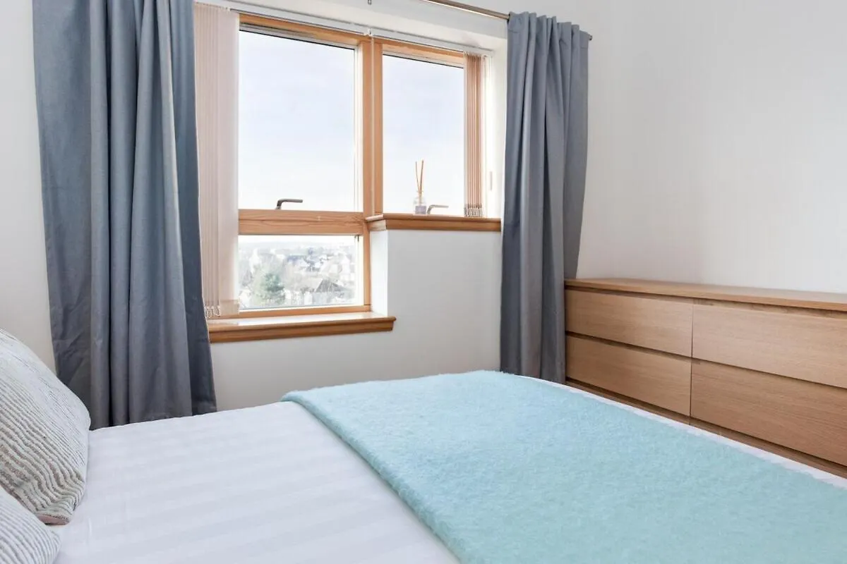 Executive 3 Bed Apartment Aberdeen